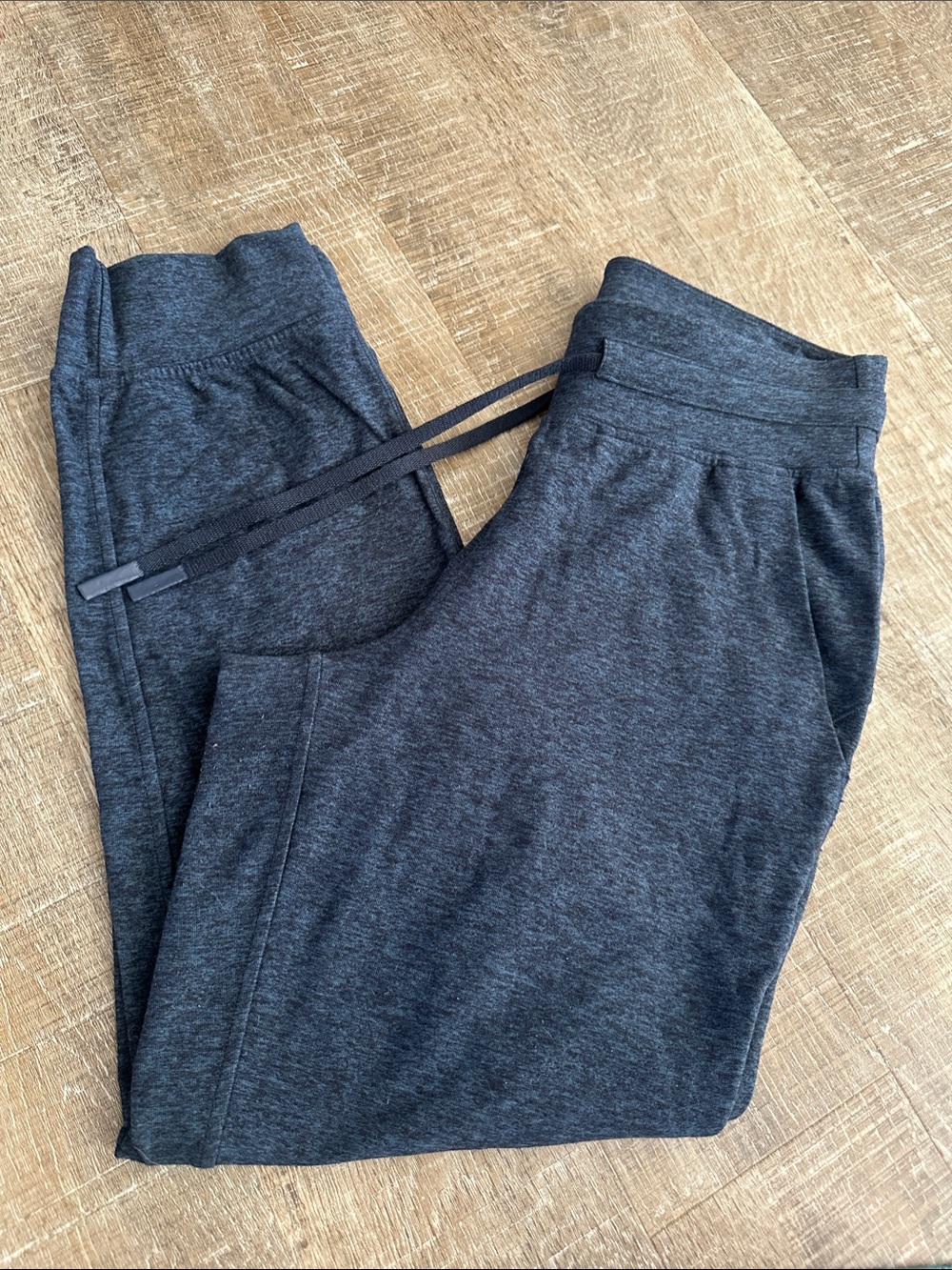 lululemon athletica women’s navy blue  Heather crop Joggers